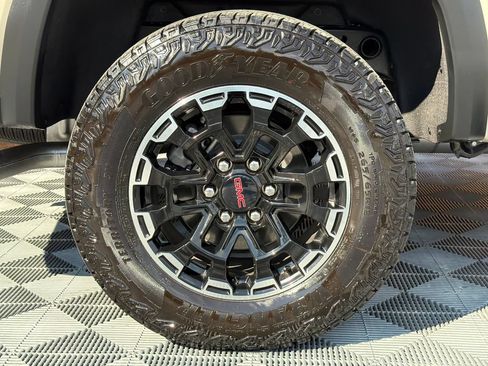 Used 2026 GMC Canyon AT4 AWD/4WD image 21