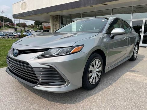 Used 2024 Toyota Camry LE FWD image 7