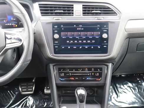 Used 2024 Volkswagen Tiguan SE R-Line FWD image 16