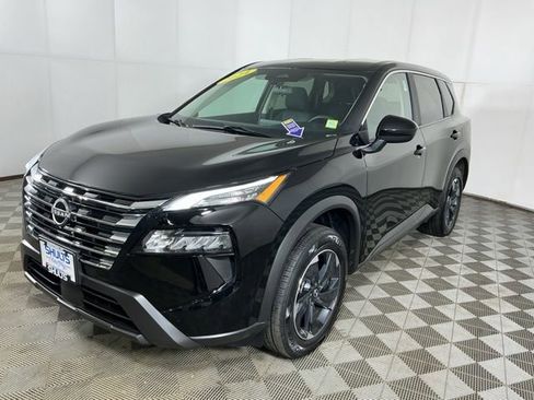 Used 2024 Nissan Rogue SV AWD/4WD image 4