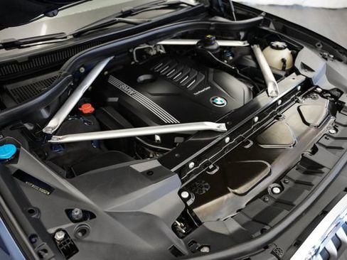 Used 2020 BMW X7 xDrive40i w/ Premium Package AWD/4WD image 49
