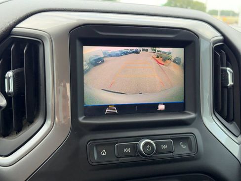Used 2022 Chevrolet Silverado 1500 Custom w/ Safety Confidence Package RWD image 17
