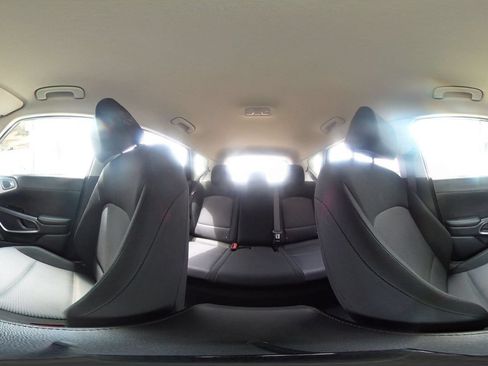 Used 2025 Kia Soul LX w/ LX Technology Package FWD image 40