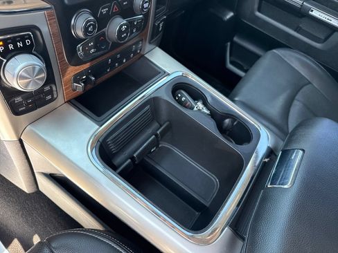 Used 2017 RAM 1500 Laramie w/ Convenience Group AWD/4WD image 24
