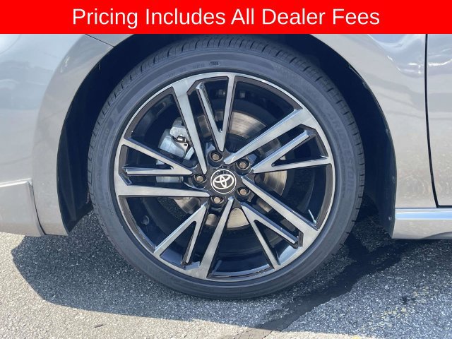 Used 2025 Toyota Camry XSE FWD image 9