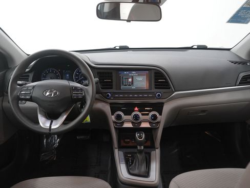 Used 2019 Hyundai Elantra SEL image 14