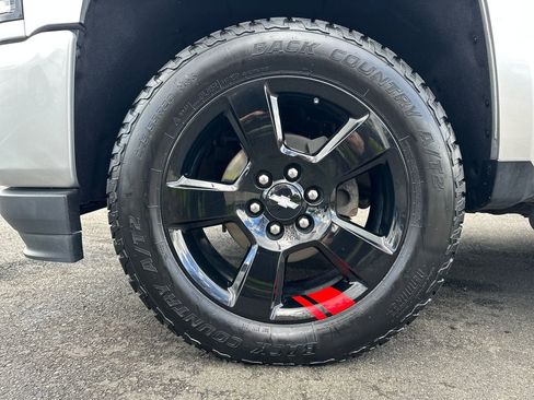 Used 2018 Chevrolet Silverado 1500 LTZ Z71 w/ Redline Edition AWD/4WD image 28