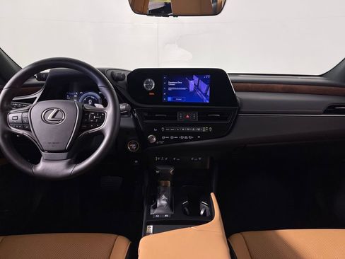 Used 2023 Lexus ES 300h w/ Premium Package image 14