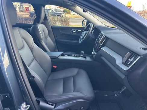 Certified 2025 Volvo XC60 B5 Plus w/ Climate Package image 15