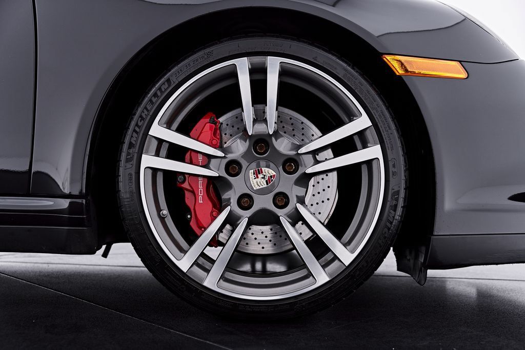 Used 2010 Porsche 911 Turbo AWD/4WD image 37