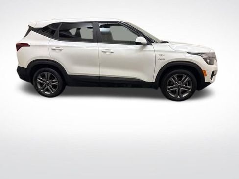 Certified 2023 Kia Seltos LX AWD/4WD image 4