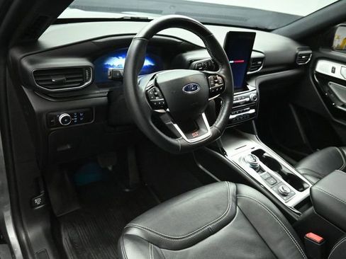 Used 2023 Ford Explorer ST w/ Equipment Group 401A image 9