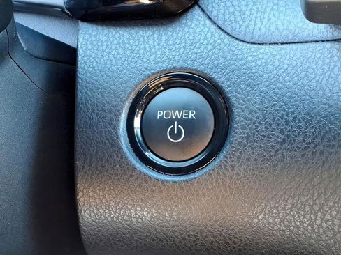 Certified 2025 Toyota Camry SE image 18