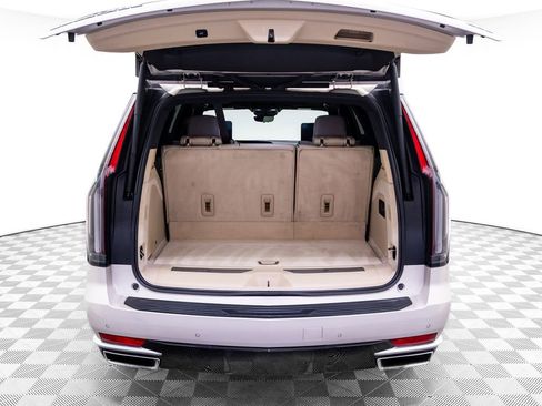 Used 2021 Cadillac Escalade Premium Luxury w/ Driver Assist Tech Package image 33