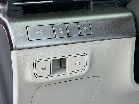 Certified 2024 Hyundai Kona Limited image 10