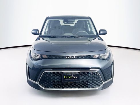 Used 2025 Kia Soul LX w/ LX Technology Package image 2