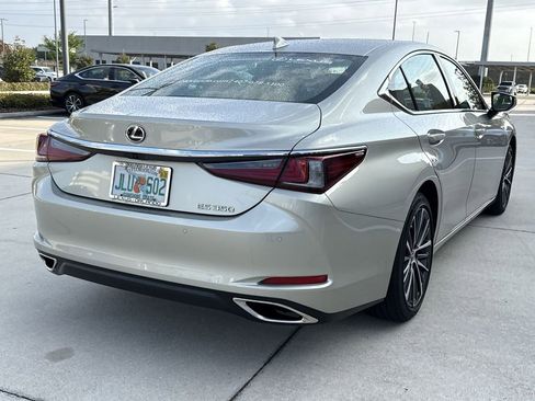 Used 2025 Lexus ES 350 w/ Premium Package FWD image 11