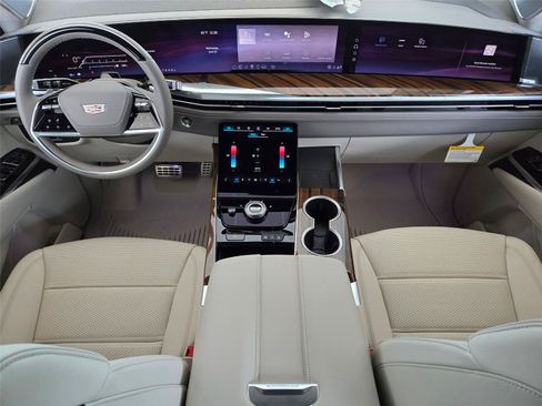 New 2026 Cadillac Escalade ESV Platinum Sport w/ LPO, Floor Liner Package AWD/4WD image 13