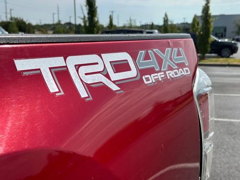 Used 2021 Toyota Tacoma TRD Off-Road w/ Technology Package AWD/4WD image 44