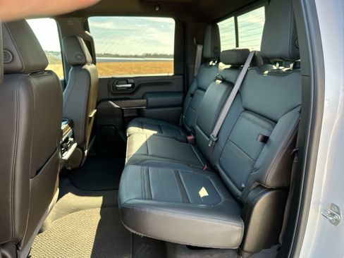 Used 2022 GMC Sierra 2500 Denali w/ Denali Ultimate Package image 23