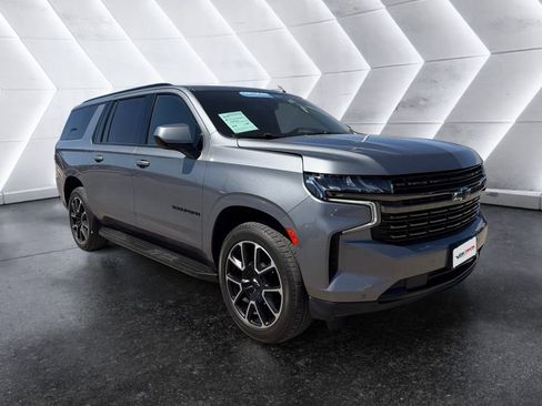 Used 2022 Chevrolet Suburban RST image 1