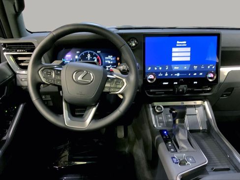Certified 2024 Lexus GX 550 w/ Cold Area Package AWD/4WD image 6