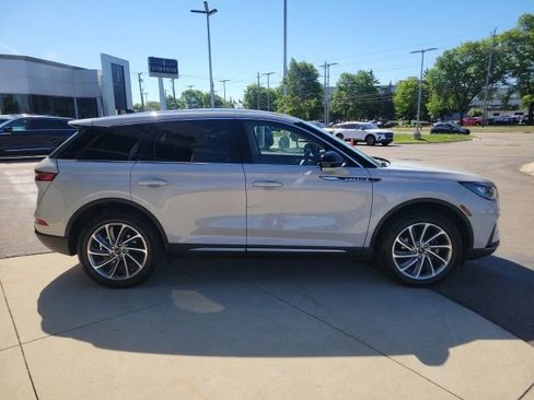 Certified 2024 Lincoln Corsair AWD w/ Equipment Group 101A image 2