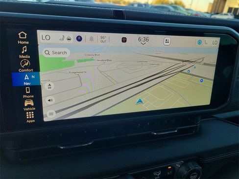 Used 2024 Jeep Gladiator Mojave w/ Technology Group image 19