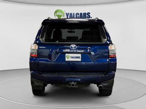 Used 2016 Toyota 4Runner SR5 Premium AWD/4WD image 4