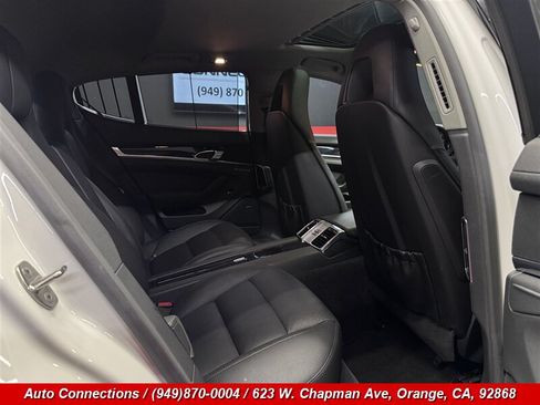 Used 2012 Porsche Panamera image 8