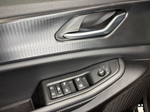 New 2026 Jeep Grand Cherokee L Laredo AWD/4WD image 17