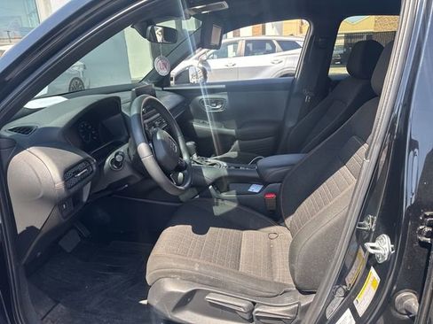 Used 2025 Honda HR-V Sport image 10