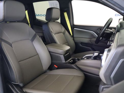 Used 2023 Chevrolet Colorado ZR2 w/ Desert Boss Special Edition image 19