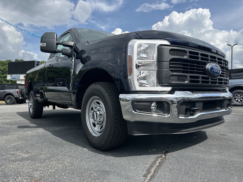 New 2025 Ford F350 XL w/ XL Driver Assist Package RWD image 16