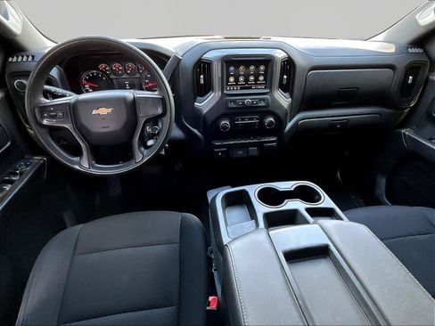 Used 2020 Chevrolet Silverado 1500 Custom w/ Custom Value Package AWD/4WD image 8