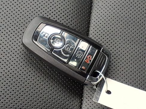 Used 2025 Lincoln Corsair Grand Touring w/ Equipment Group 302A AWD/4WD image 28