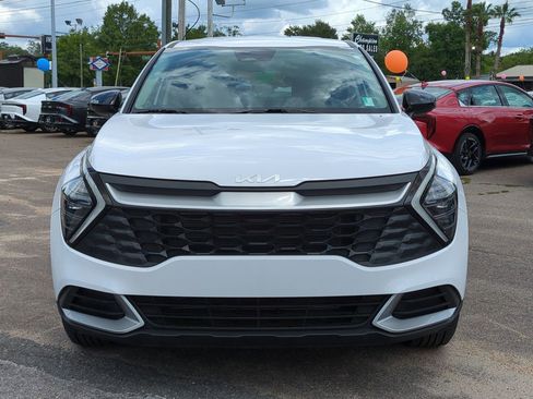 Certified 2025 Kia Sportage LX FWD image 9