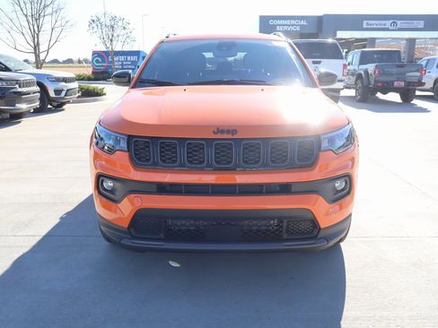 New 2026 Jeep Compass Latitude image 9