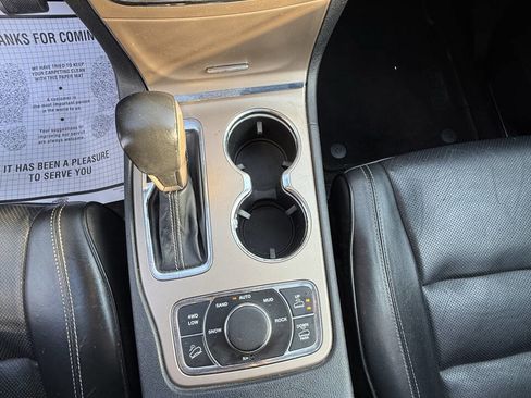 Used 2016 Jeep Grand Cherokee Overland image 21