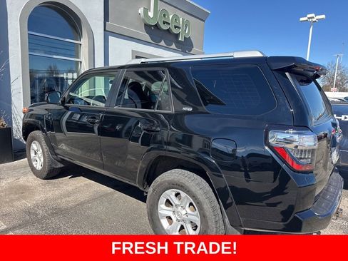 Used 2018 Toyota 4Runner SR5 image 7