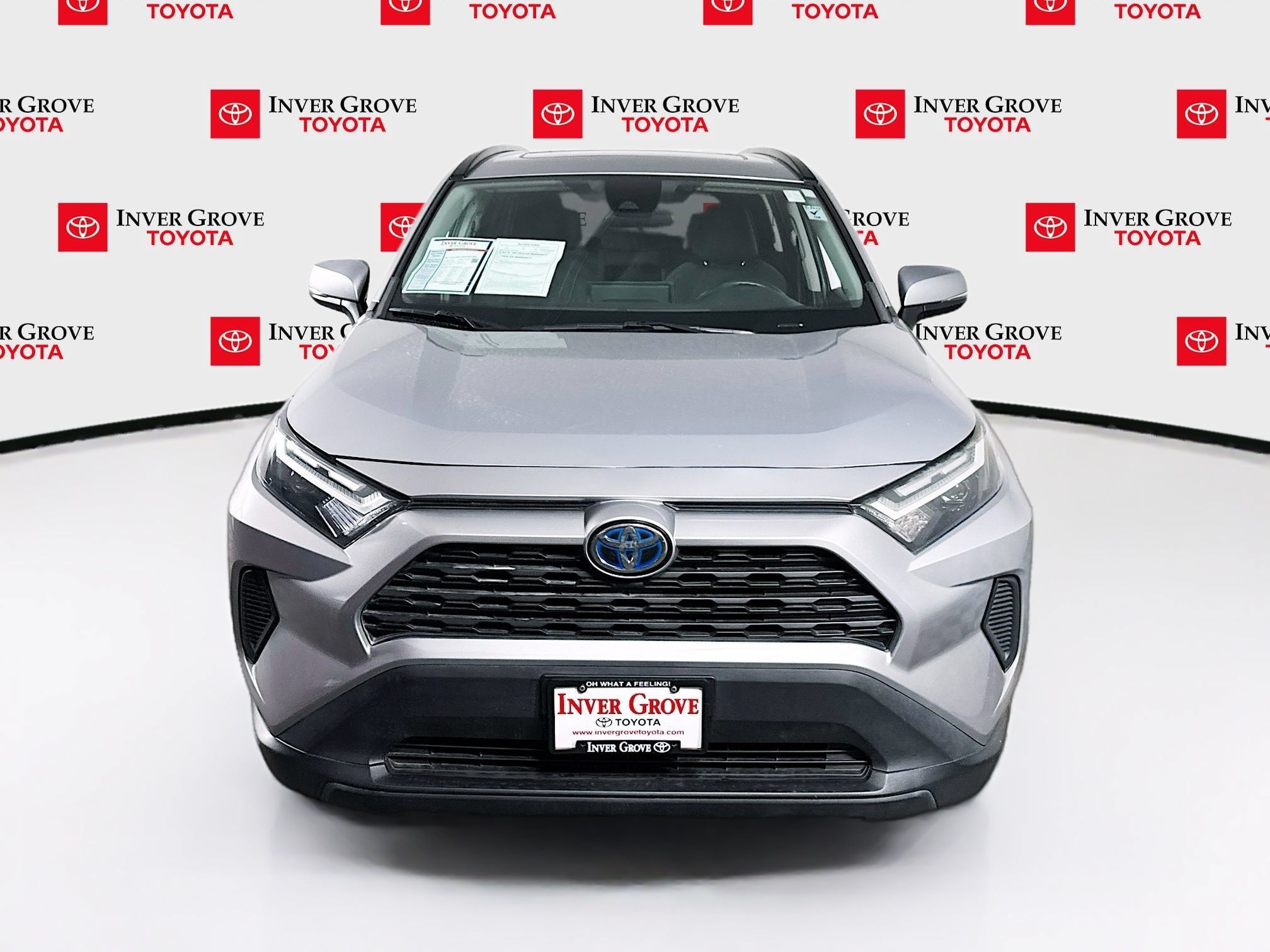 Used 2022 Toyota RAV4 XLE w/ Convenience Package AWD/4WD image 2