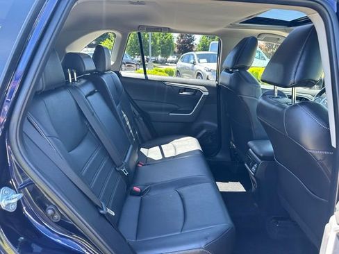 Used 2021 Toyota RAV4 XLE Premium AWD/4WD image 21