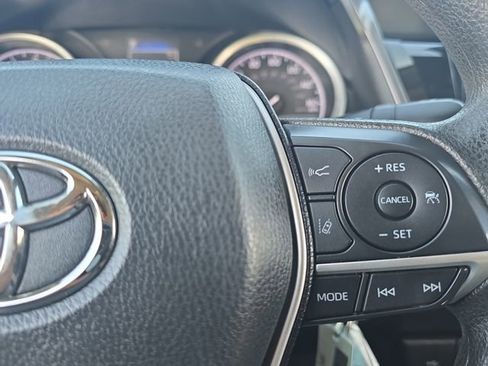 Used 2022 Toyota Camry LE image 17