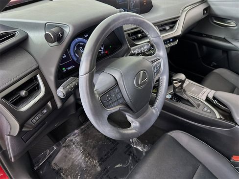Used 2021 Lexus UX 250h w/ Premium Package image 11