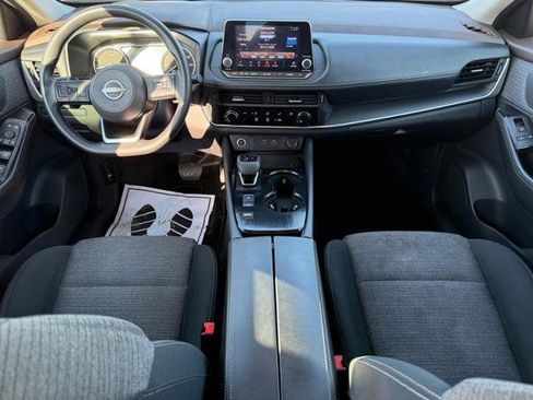 Used 2022 Nissan Rogue S FWD image 11