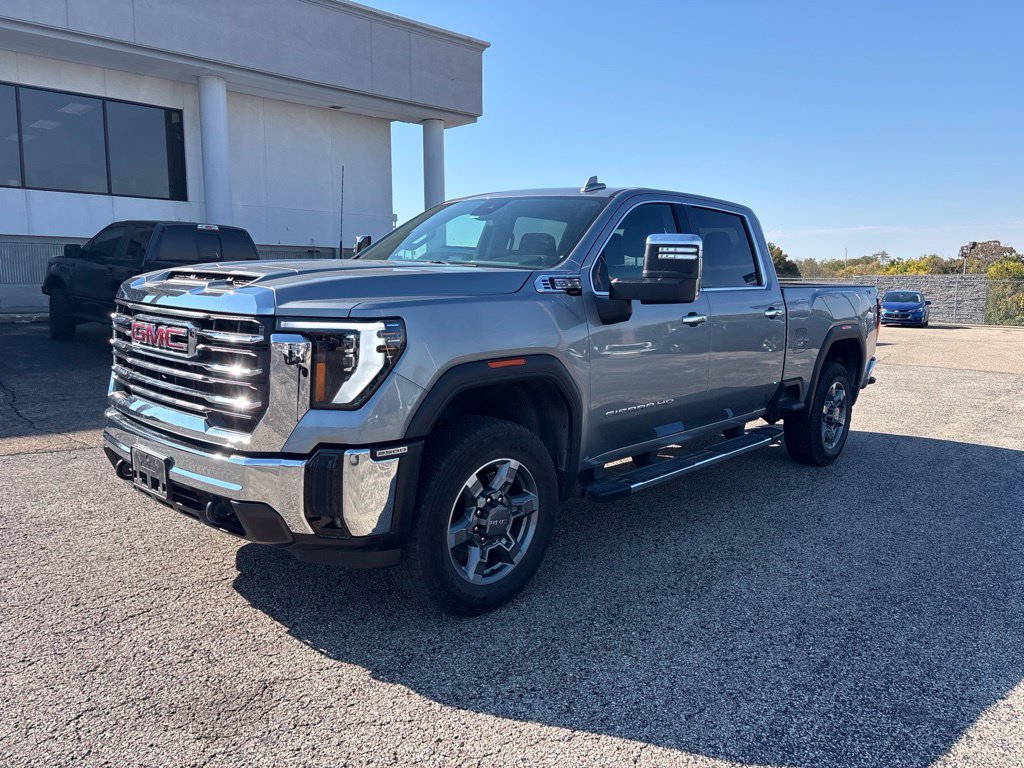 Used 2025 GMC Sierra 2500 SLT AWD/4WD image 3