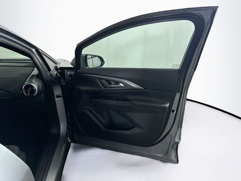 Used 2025 Chevrolet Equinox EV LT FWD image 33