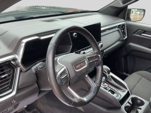 Used 2024 GMC Canyon Elevation w/ Convenience Package AWD/4WD image 9
