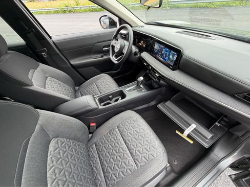 Used 2026 Nissan Kicks SV w/ Cold Weather Package AWD/4WD image 12