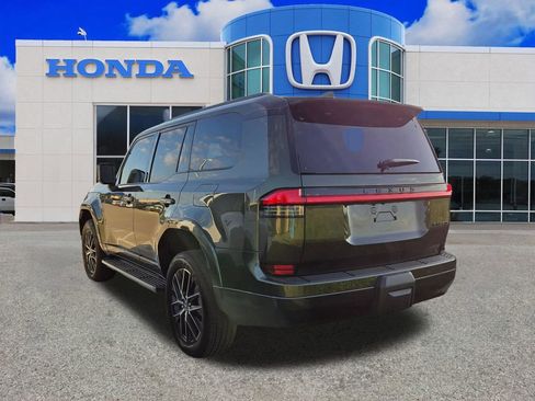 Used 2025 Lexus GX 550 w/ Accessory Package (2T) AWD/4WD image 4